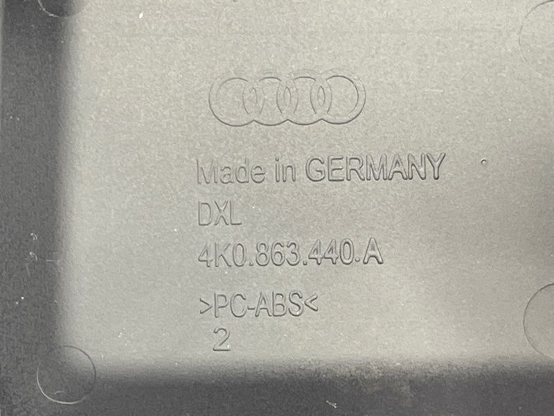 Накладка центральной консоли 4K0863440A Audi A6