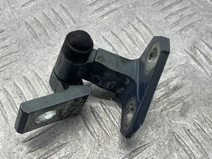 Петля двери верхняя 3C4833401D Volkswagen CC