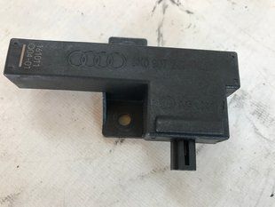 Антенна бесключевого доступа (KESSY) 8K0907247 Audi A6 Audi A4, Audi A4 Allroad, Audi A5, Audi A6, Audi A7, Audi A8, Audi Q5, Audi RS5, Audi RS7, Audi S4, Audi S5, Audi S6, Audi S7, Audi S8, Audi SQ5
