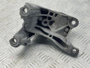 Опора двигателя 4H0199307AK Audi S7