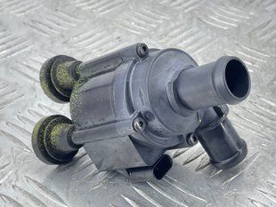 Дополнительный насос охлаждающей жидкости 06H121601N Audi Q5 Audi A7 Sportback, Audi Q5 PHEV, Audi S7 Sportback, Audi A4, Audi A4 Allroad, Audi A5, Audi A5 Sportback, Audi A6, Audi A6 Allroad, Audi A7, Audi A8, Audi Q5, Audi Q5 Sportback, Audi Q7, Audi R8, Audi S4, Audi S5, Audi S5 Sportback, Audi S6, Audi SQ5, Audi SQ5 Sportback