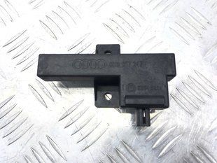 Антена безключового доступу (KESSY) 8K0907247 Audi A7 Audi A4, Audi A4 Allroad, Audi A5, Audi A6, Audi A7, Audi A8, Audi Q5, Audi RS5, Audi RS7, Audi S4, Audi S5, Audi S6, Audi S7, Audi S8, Audi SQ5
