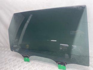 Скло дверей 4M0845026B Audi Q7