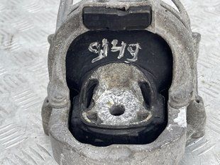 Опора двигуна 4M0199371FE Audi Q7