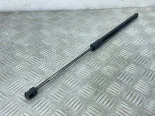 Газовий упор багажника 4M0827552A Audi Q7