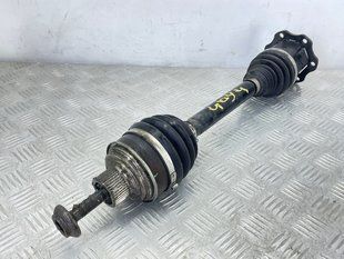 Піввісь 4M0407271D Audi Q7