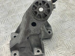 Кронштейн опоры двигателя 7L6199308C Audi Q7