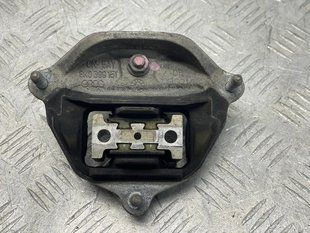 Опора / Подушка КП Audi Q5