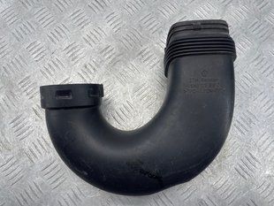 Патрубок воздушный 5N0129618C Volkswagen Tiguan