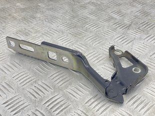 Петля капота 4L0823301 Audi Q7
