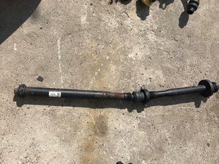 Карданный вал 7P0521102R Volkswagen Touareg