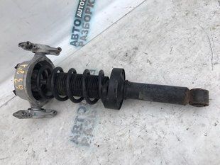 Стойка амортизатора в сборе с пружиной 7P6513029BA Volkswagen Touareg