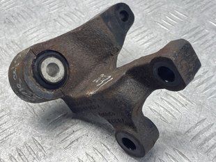 Кронштейн коробки передач DG936P093A Ford Fusion