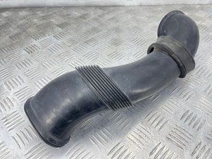 Патрубок воздушный 7L6129752B Audi Q7