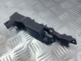 Направляющая переднего бампера 4G0807284 Audi A6