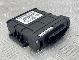 Блок управления АКПП 0C8927750N Audi Q7