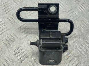 Петля двери нижняя 3C8833412B Volkswagen CC