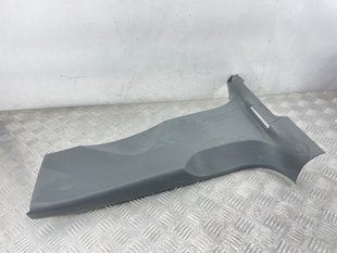 Облицювання стійки 8R0867239 Audi Q5