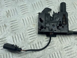 Замок капота 80A823509 Audi Q5
