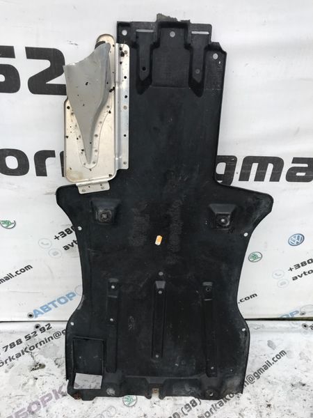 Защита / Облицовка днища 7L8825231A Audi Q7
