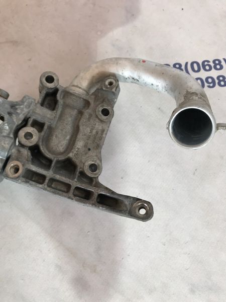 Кронштейн насоса гідропідсилювача керма 059145169B Volkswagen Touareg