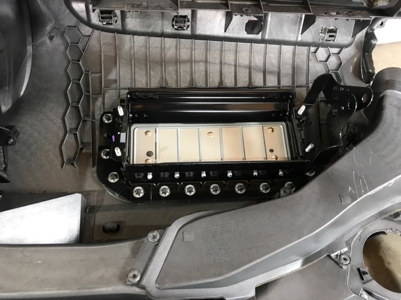 Торпедо с подушкой безопасноти 4L1857041N24A Audi Q7