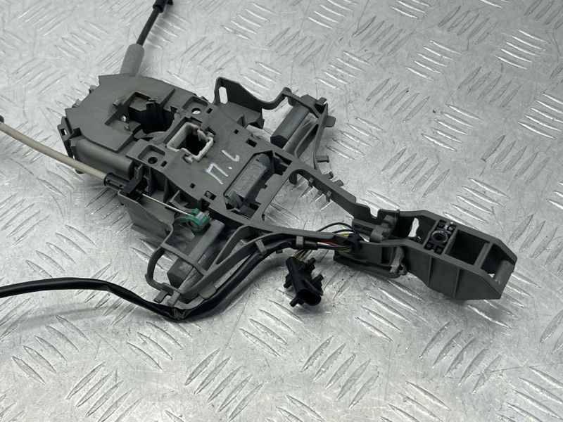 Кронштейн ручки Volvo XC60