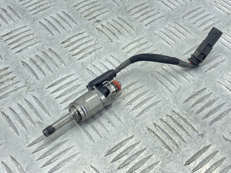 Топливная форсунка 31465787 Volvo XC90