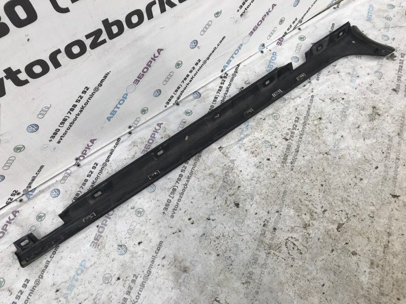 Накладка на поріг 4G0853859D Audi A6