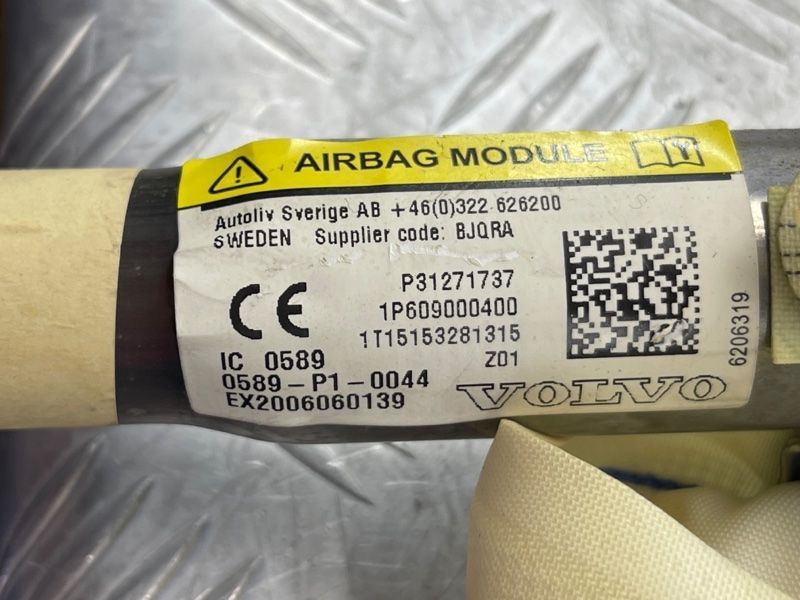 Шторка безопасности боковая / Airbag Volvo XC60