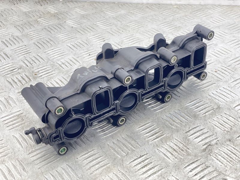 Колектор впускний 059129711AL Volkswagen Touareg