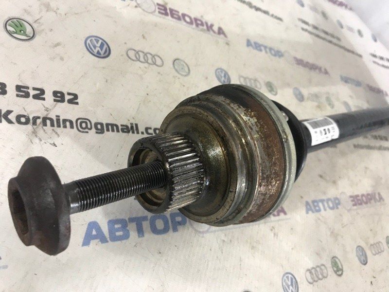 Полуось 8R0501203C Audi A6