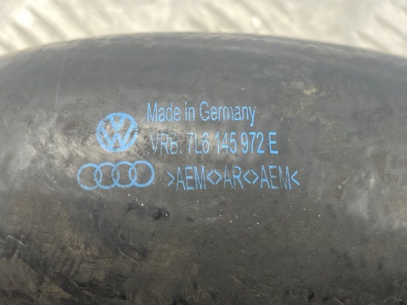 Патрубок 7L6145972E Volkswagen Touareg