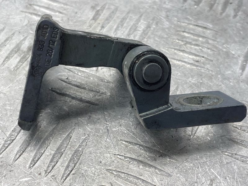 Петля двери верхняя 3C4833401D Volkswagen CC