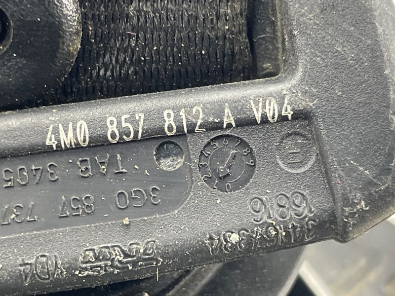 Ремінь безпеки сидіння 3-го ряду 4M0857812AV04 Audi Q7