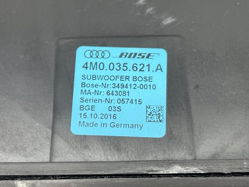 Сабвуфер BOSE 4M0035621A Audi Q7