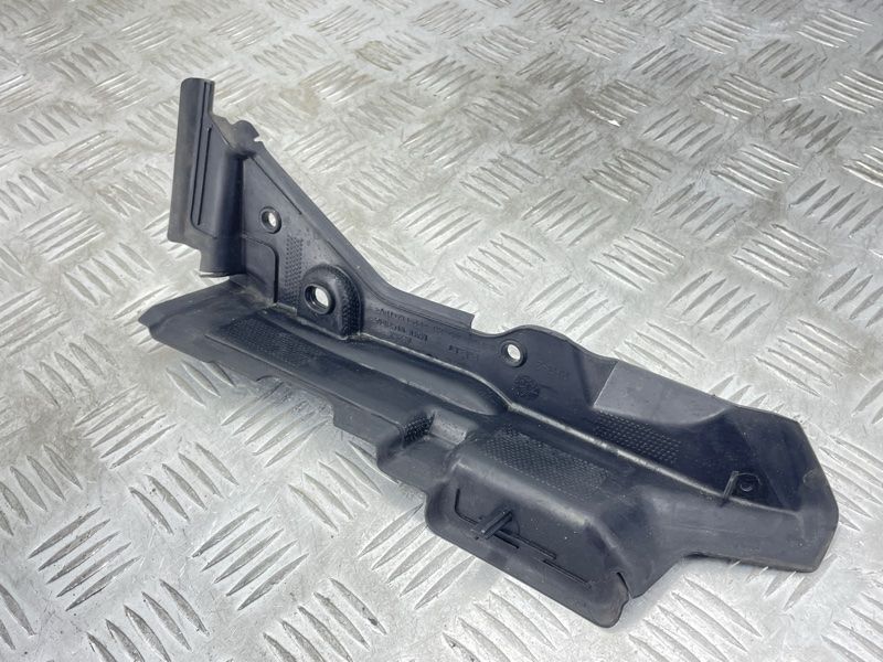 Накладка жабо 31694305 Polestar 2