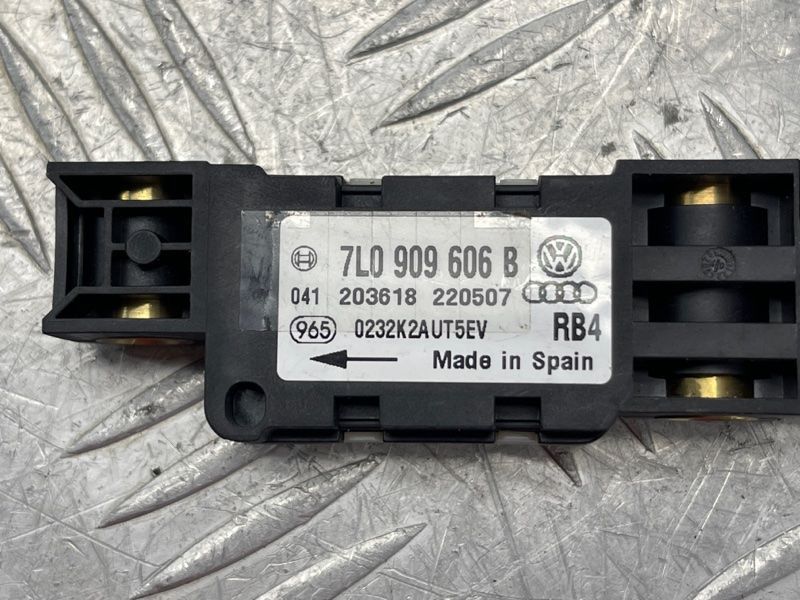 Датчик удара 7L0909606B Volkswagen Touareg
