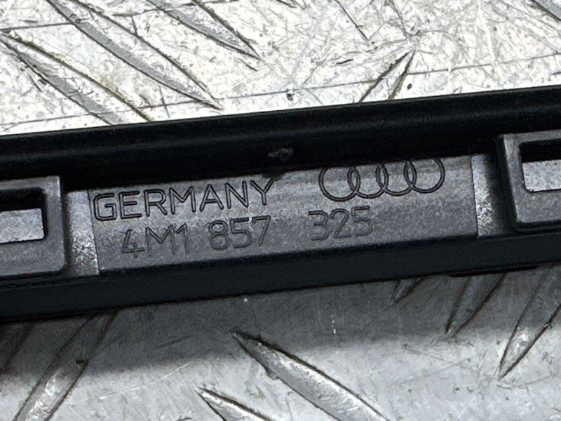 Накладка Audi Q7