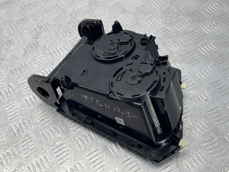 Підстаканник 5NC862531 Volkswagen Tiguan