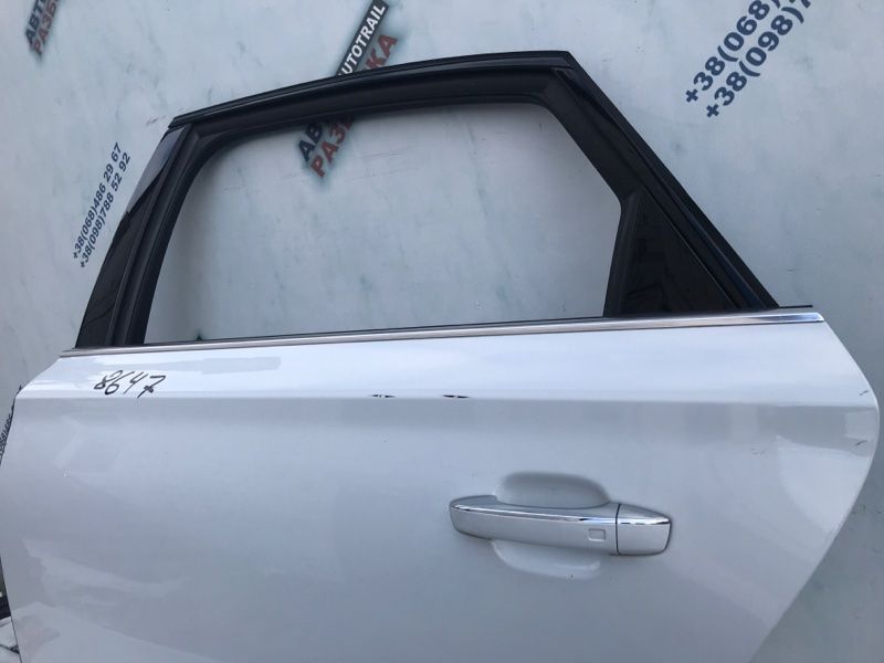 Двері 4H4833051D Audi A8