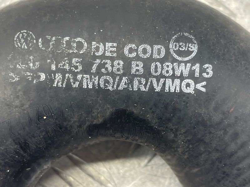 Патрубок інтеркулера 4L0145738B Audi Q7
