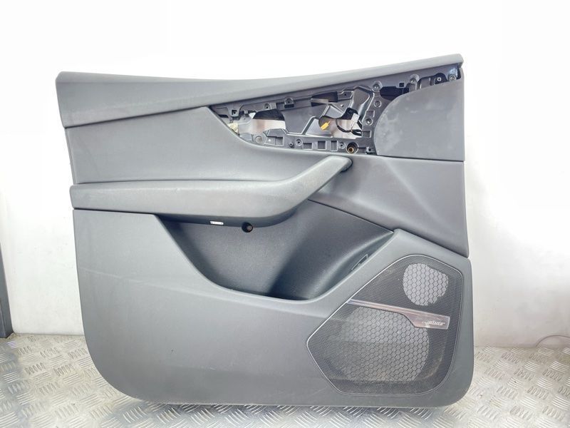 Карта / Обшивка двери 4M0867103BWFA Audi Q7