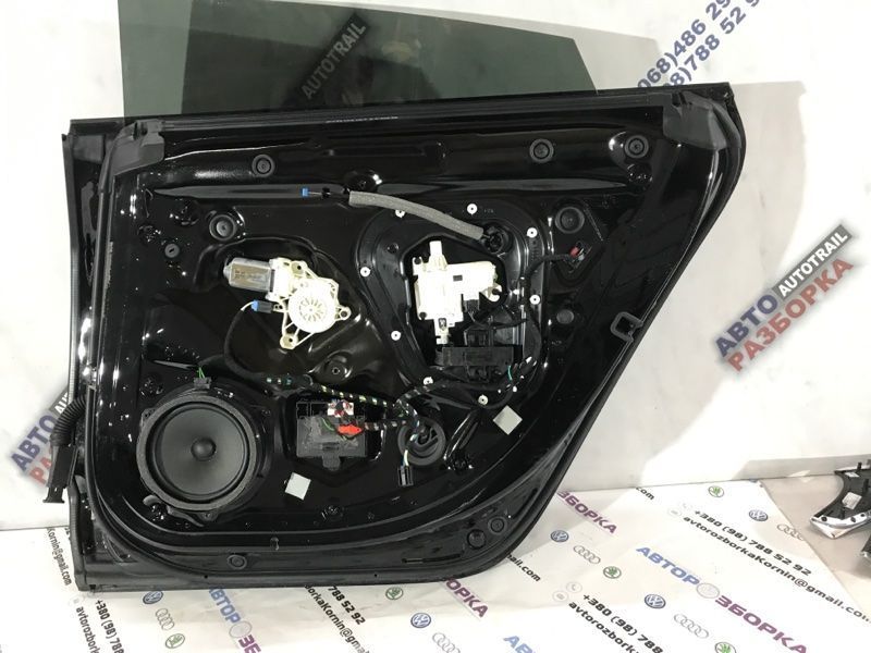 Двері 4G8833052A Audi A7