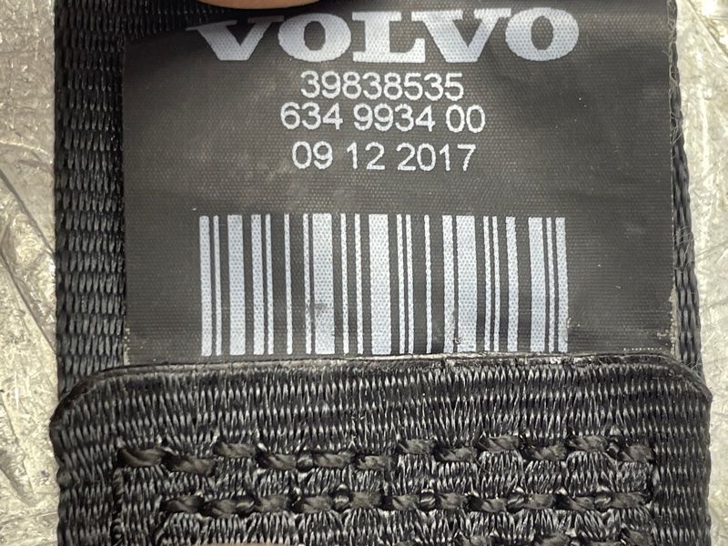 Ремінь безпеки Volvo XC60