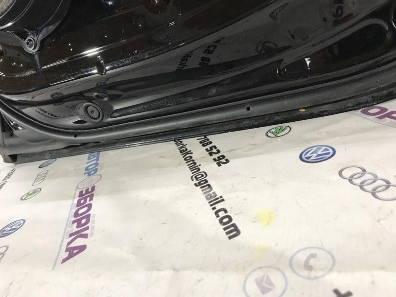 Двері 4G8833052A Audi A7