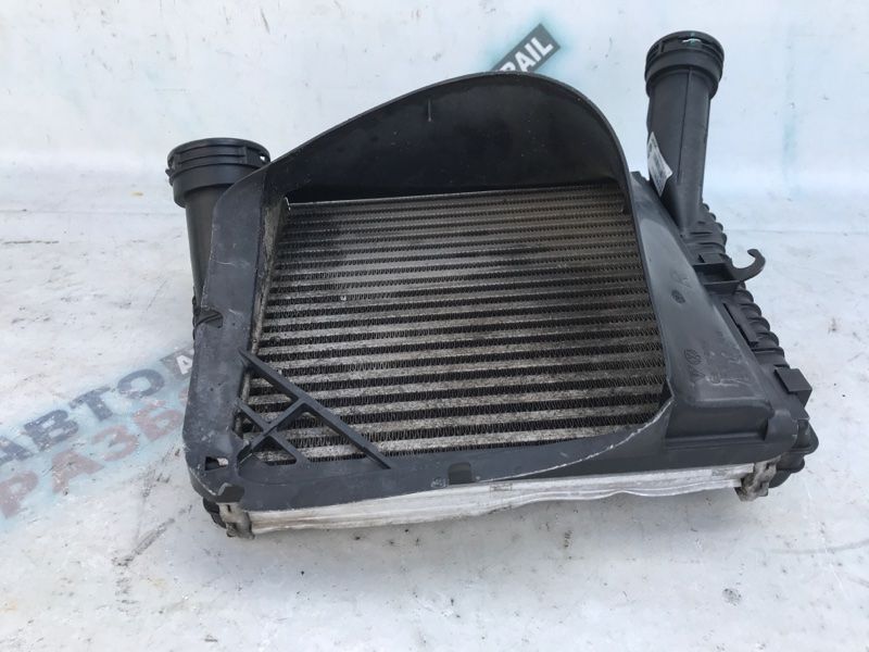Радиатор интеркулера 7P0145804A Volkswagen Touareg