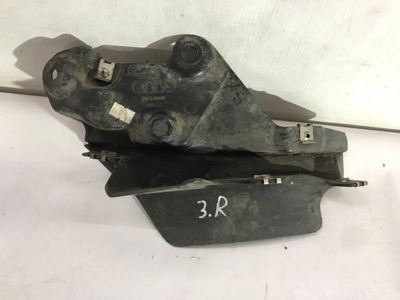 Спойлер колесной акри / Брызговик 4M0854816E Audi Q7