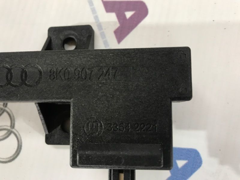 Антена безключового доступу (KESSY) 8K0907247 Audi A4 Allroad Audi A4, Audi A4 Allroad, Audi A5, Audi A6, Audi A7, Audi A8, Audi Q5, Audi RS5, Audi RS7, Audi S4, Audi S5, Audi S6, Audi S7, Audi S8, Audi SQ5