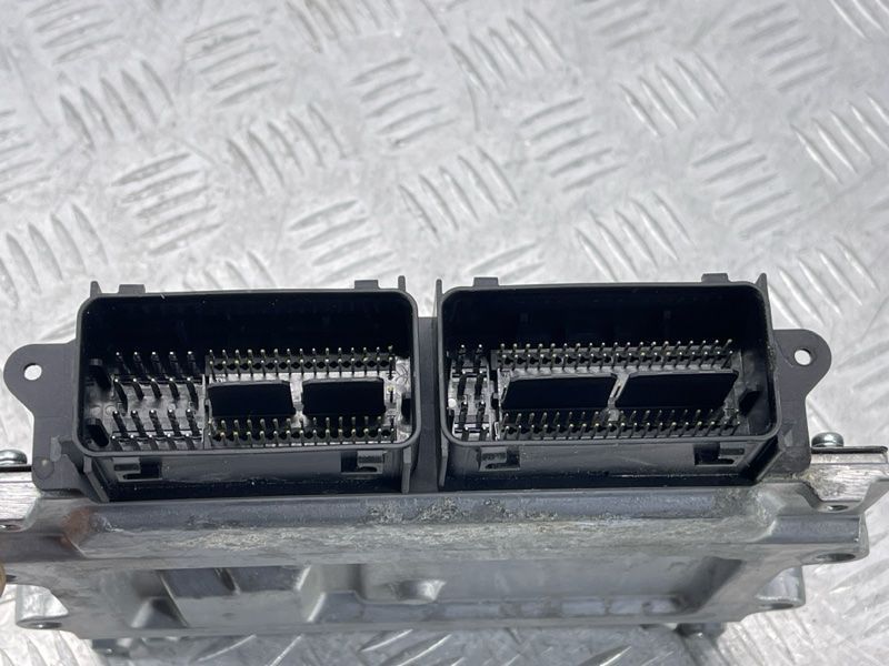 Блок керування двигуном 32203481 Volvo XC60